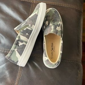 Camouflage slip ons